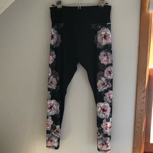Black athleisure legging with floral detail